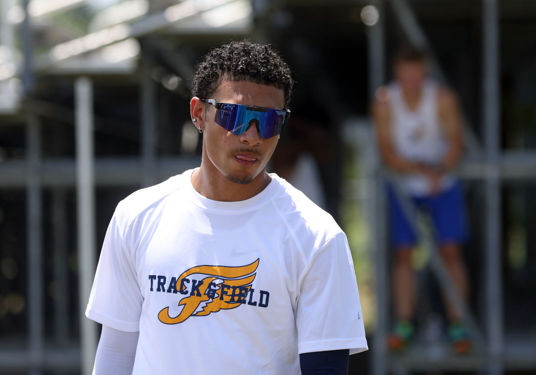 060821-cdp-sports-track664.JPG